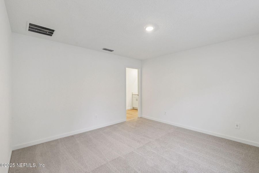 Spacious, unfurnished interior of a new home in Azalea Creek, Jacksonville (Image 17). Spacious, unfurnished interior of a new home in Azalea Creek, Jacksonville (Image 17).