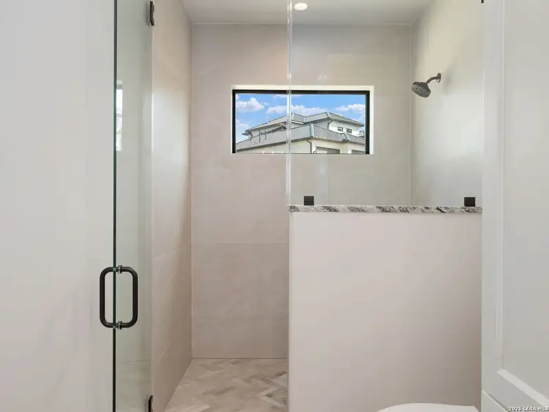 Image 50 of a home in .