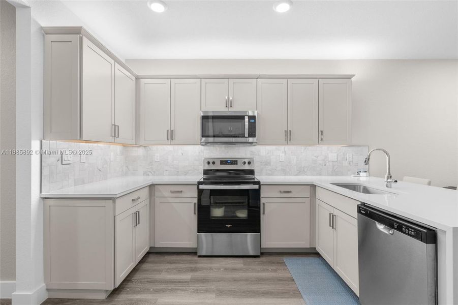Furnished interior view inside a new home in , Pembroke Pines (Image 6).