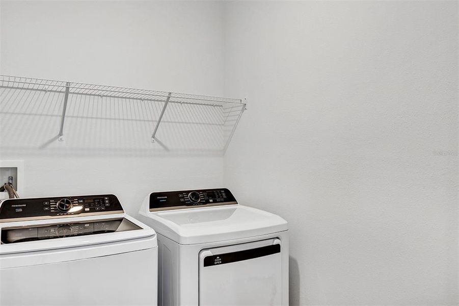 Close-up of interior finishes inside a home in , Dunnellon (Image 15).