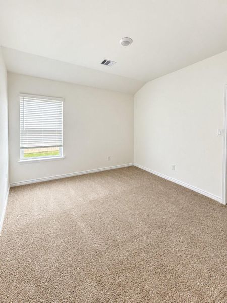 Spacious, unfurnished interior of a new home in , Dayton (Image 10).