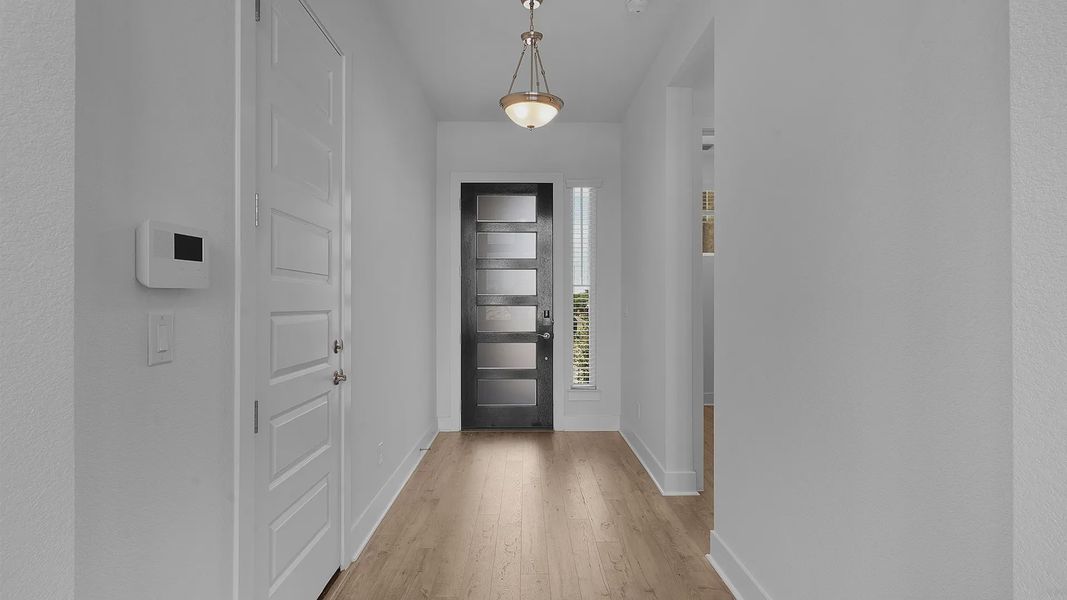 Spacious, unfurnished interior of a new home in Lariat, Liberty Hill (Image 10).