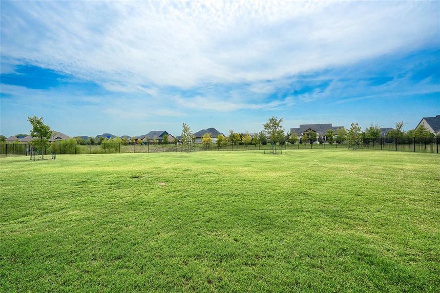 View of yard with a residential view