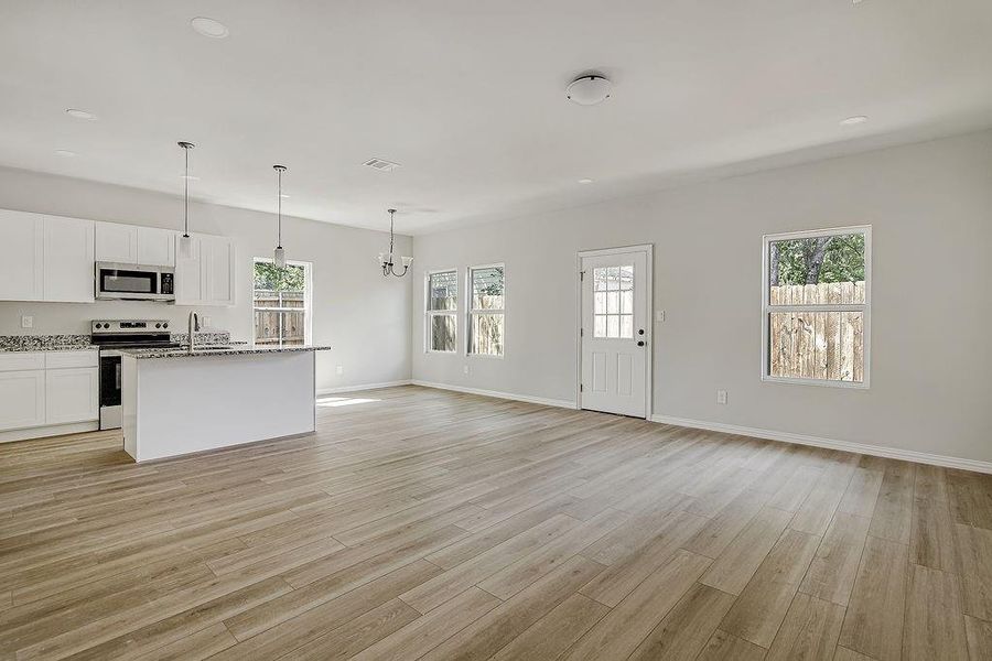 Spacious, unfurnished interior of a new home in , Fort Worth (Image 23).