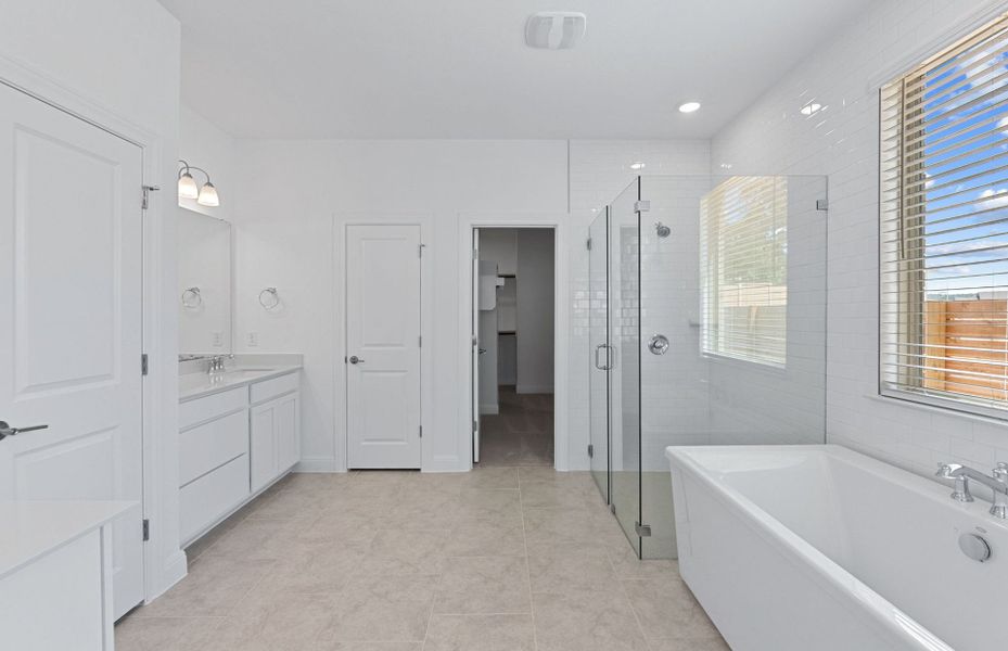 Furnished interior view inside a new home in Bluffview Reserve, Leander (Image 19).