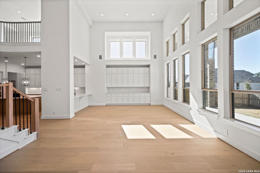 Spacious, unfurnished interior of a new home in Davis Ranch, San Antonio (Image 20).