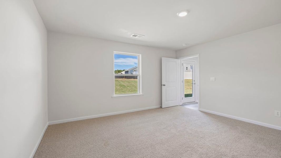 Spacious, unfurnished interior of a new home in Varner Station, Woodruff (Image 21).