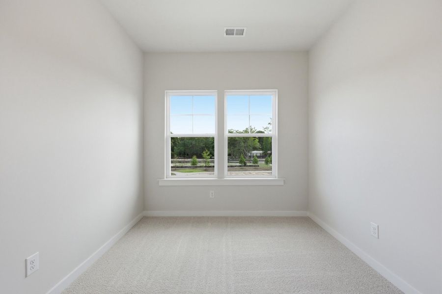 Spacious, unfurnished interior of a new home in Rhetts Cove, Johns Island (Image 22).