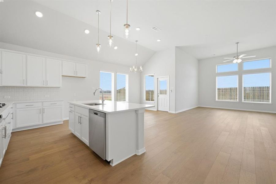 Spacious, unfurnished interior of a new home in Westridge, McKinney (Image 24).