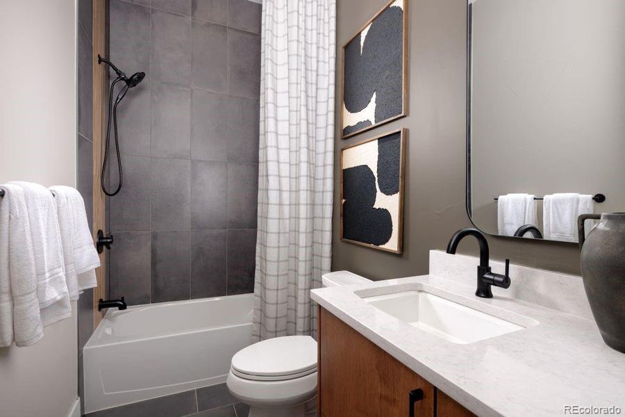 Furnished interior view inside a new home in , Winter Park (Image 6).