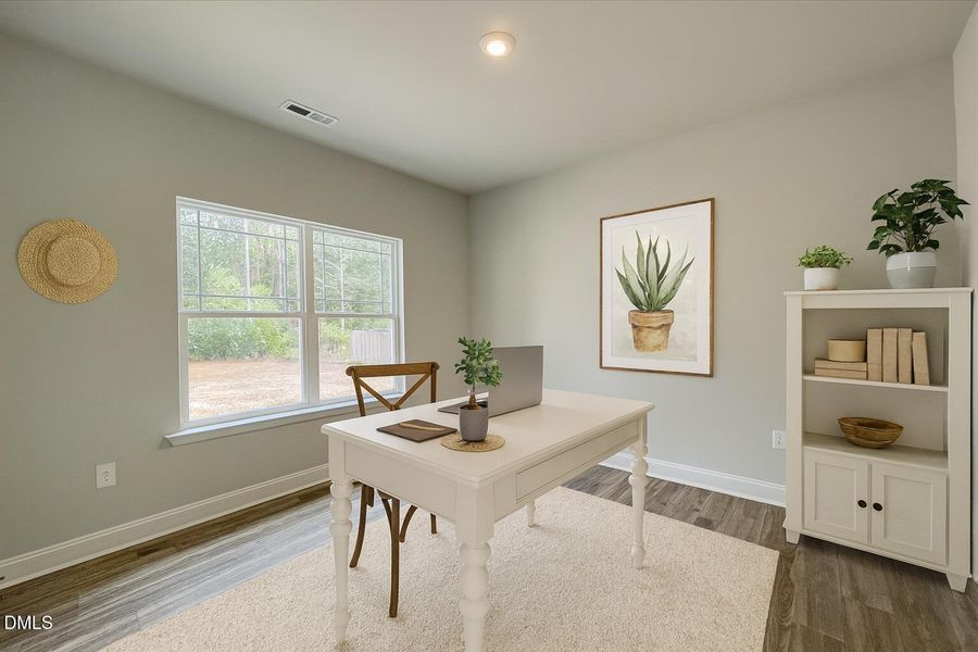 16.1 Office Stagged 16.1 Office Stagged