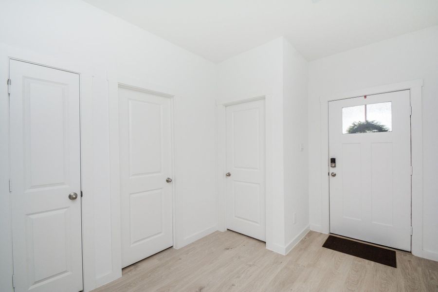 Spacious, unfurnished interior of a new home in , Fresno (Image 19). Spacious, unfurnished interior of a new home in , Fresno (Image 19).