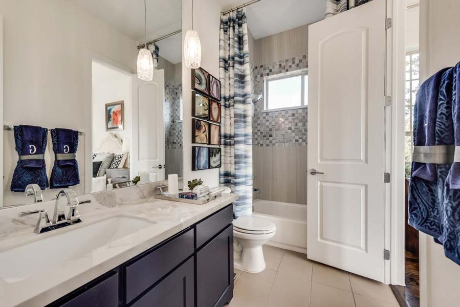 Representative furnished interior of a home built from the Grand Avery II by Grand Homes in Grand Oaks, Celina (Image 22).