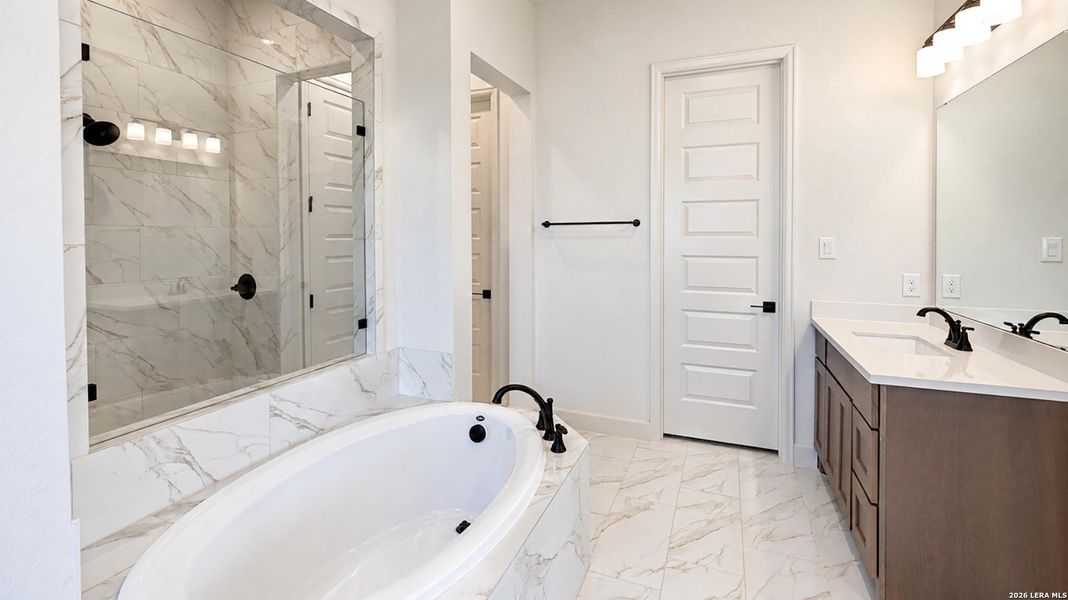 Furnished interior view inside a new home in Mayfair, New Braunfels (Image 16).