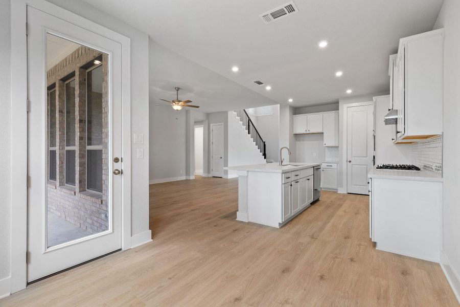 From Casual Dining to Kitchen From Casual Dining to Kitchen