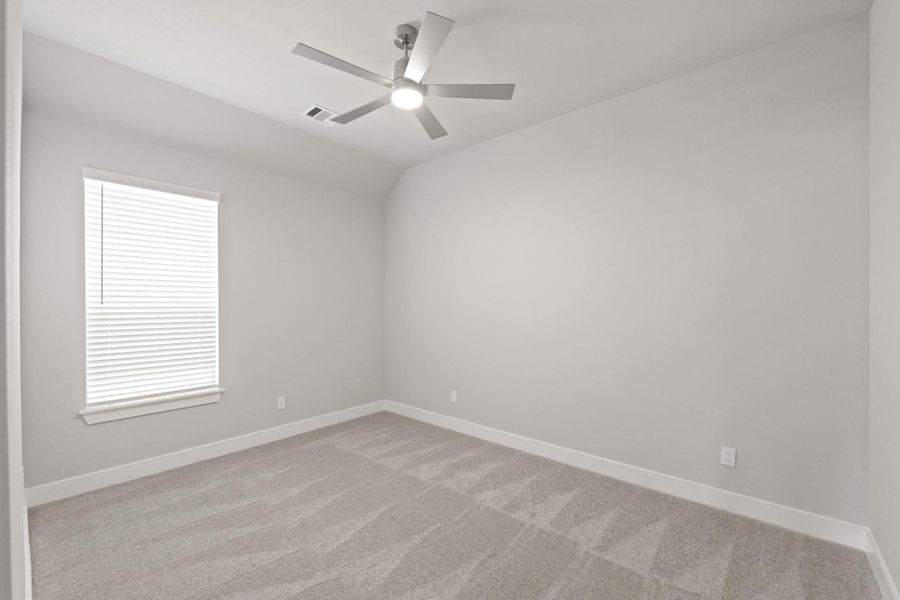 Spacious, unfurnished interior of a new home in Briarwood Crossing, Rosenberg (Image 29).