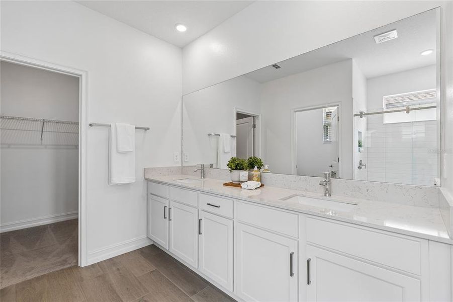 Furnished interior view inside a new home in Pearl Estates, Lutz (Image 13).