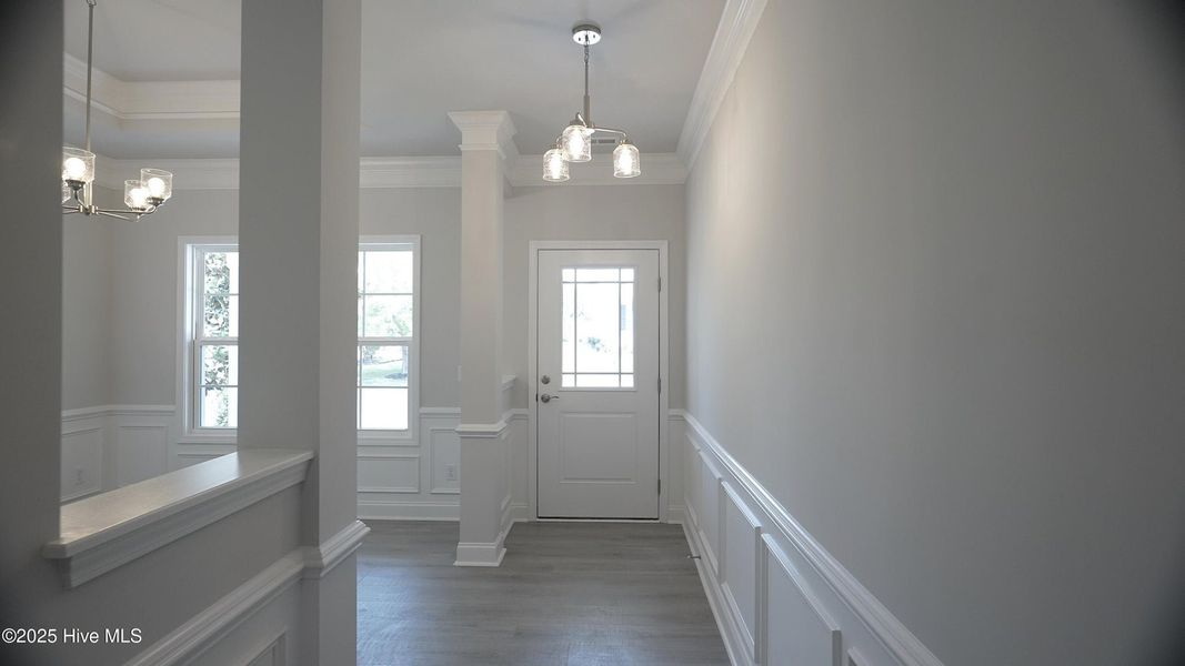 Spacious, unfurnished interior of a new home in Palmetto Creek, Bolivia (Image 7).
