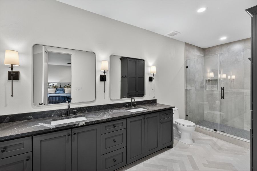 Furnished interior view inside a new home in , Kingsland (Image 23).