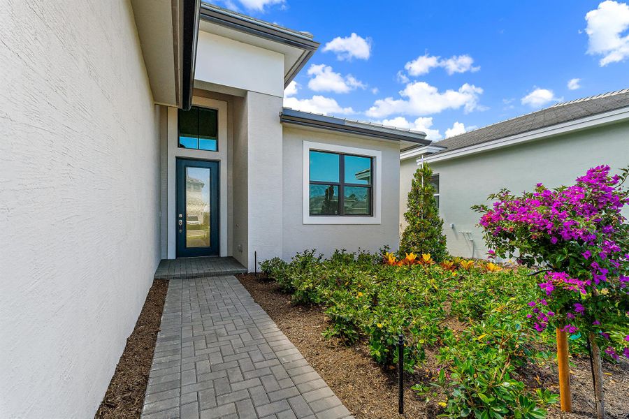 Exterior details and patio area of a home in Cove Royale, Stuart (Image 18).