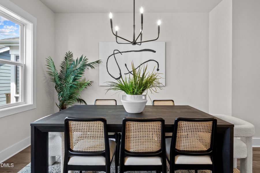 WG6-0106_Scissors_A_Dining3