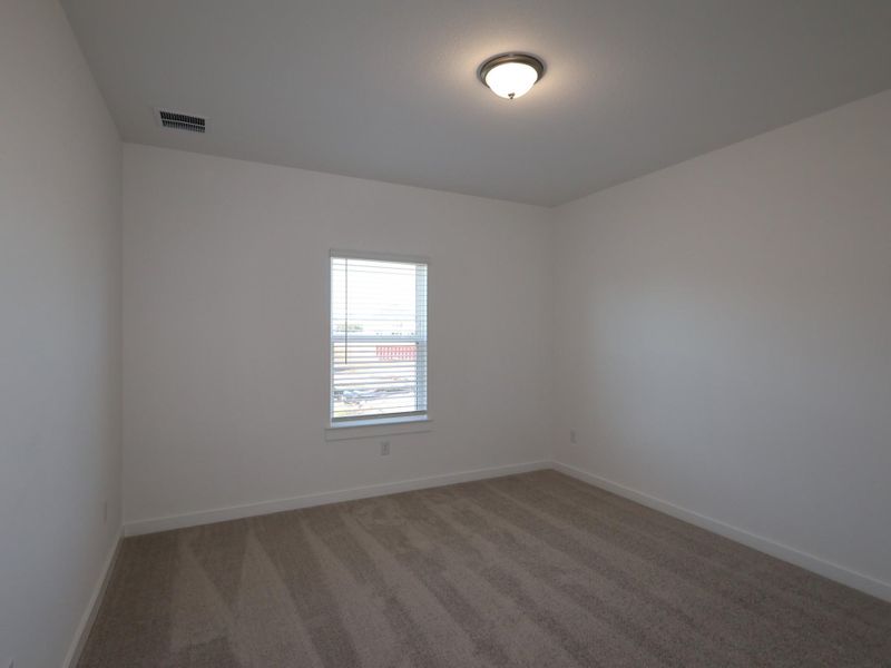 Spacious, unfurnished interior of a new home in Edgewood, Leander (Image 13).