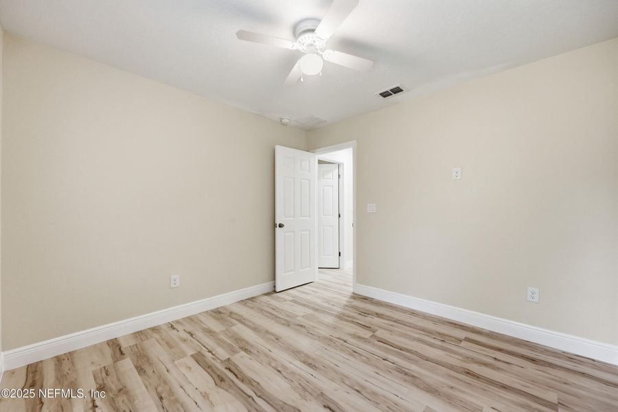 Spacious, unfurnished interior of a new home in , Jacksonville (Image 30).