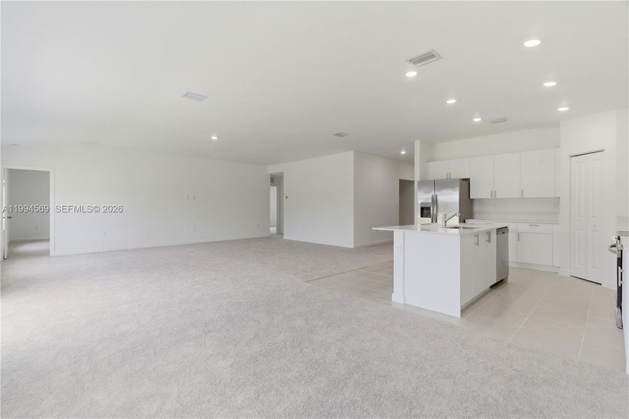 Spacious, unfurnished interior of a new home in , Homestead (Image 15).