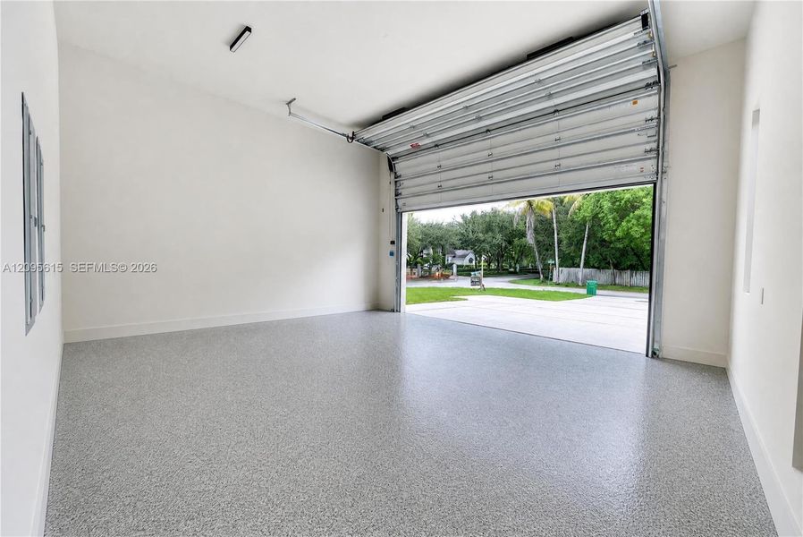 Spacious, unfurnished interior of a new home in , Miami (Image 49).