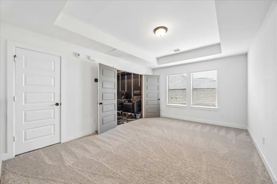 Spacious, unfurnished interior of a new home in Del Bello Lakes – 60', Manvel (Image 20).