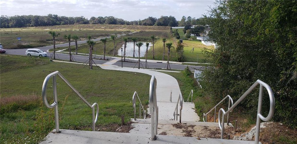 Community amenities in Abbey Glen, Dade City (Image 27).