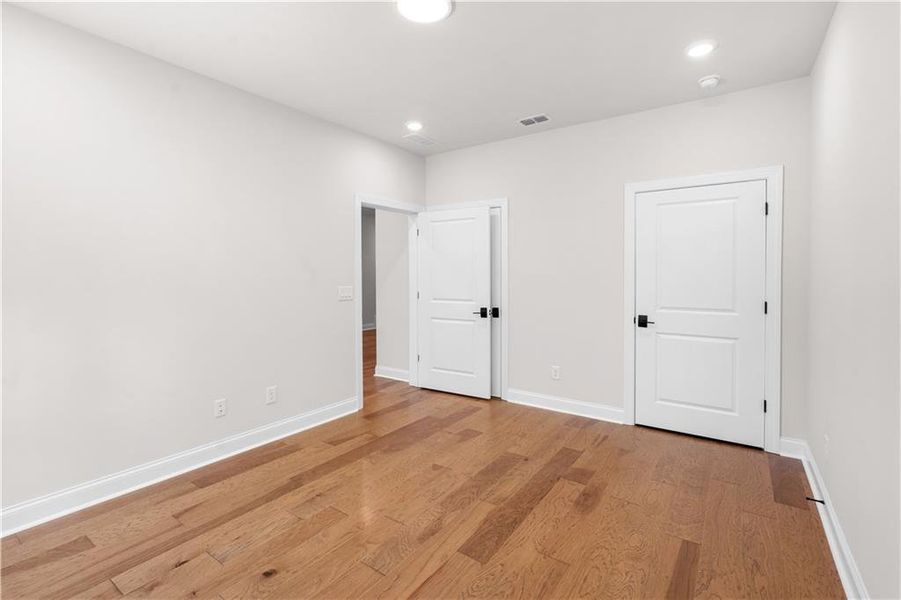 Spacious, unfurnished interior of a new home in Ward's Crossing Townhomes, Johns Creek (Image 38). Spacious, unfurnished interior of a new home in Ward's Crossing Townhomes, Johns Creek (Image 38).