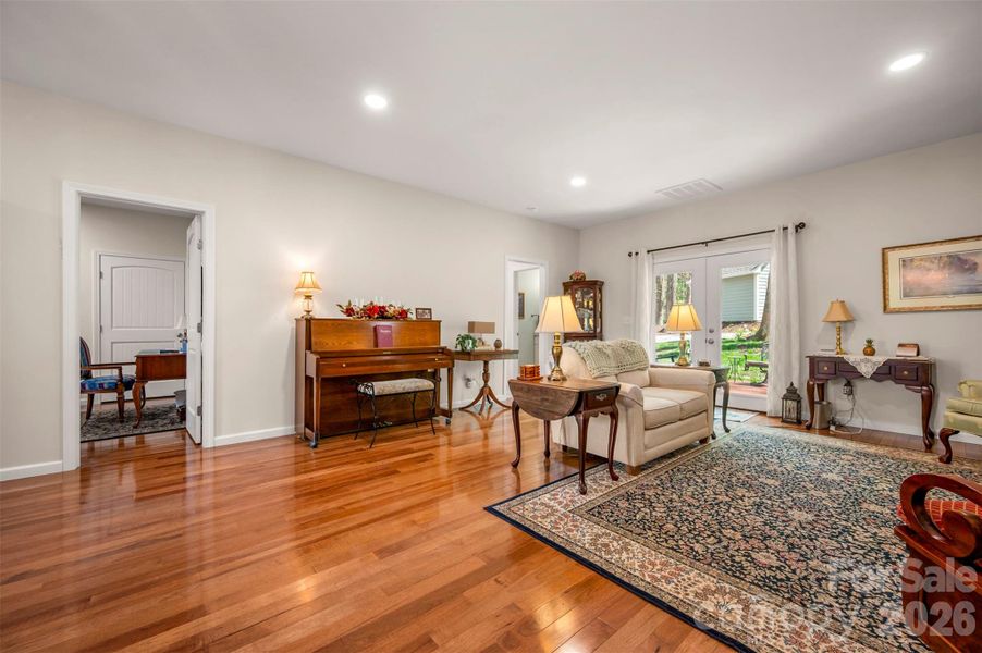 Furnished interior view inside a new home in , Hendersonville (Image 6). Furnished interior view inside a new home in , Hendersonville (Image 6).