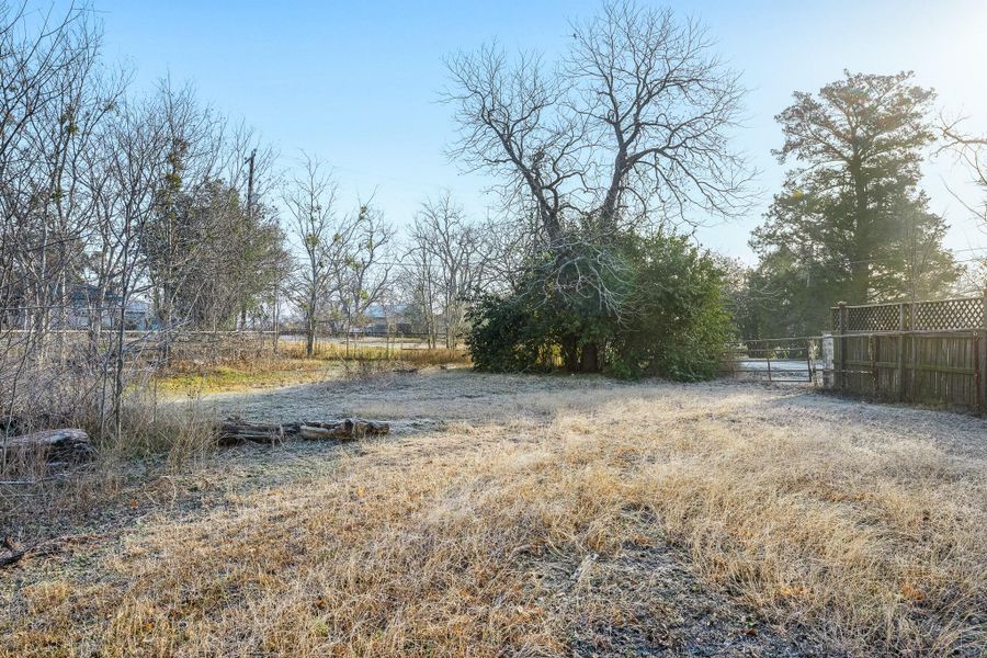Natural landscape and outdoor views near in Navasota (Image 14). Natural landscape and outdoor views near in Navasota (Image 14).