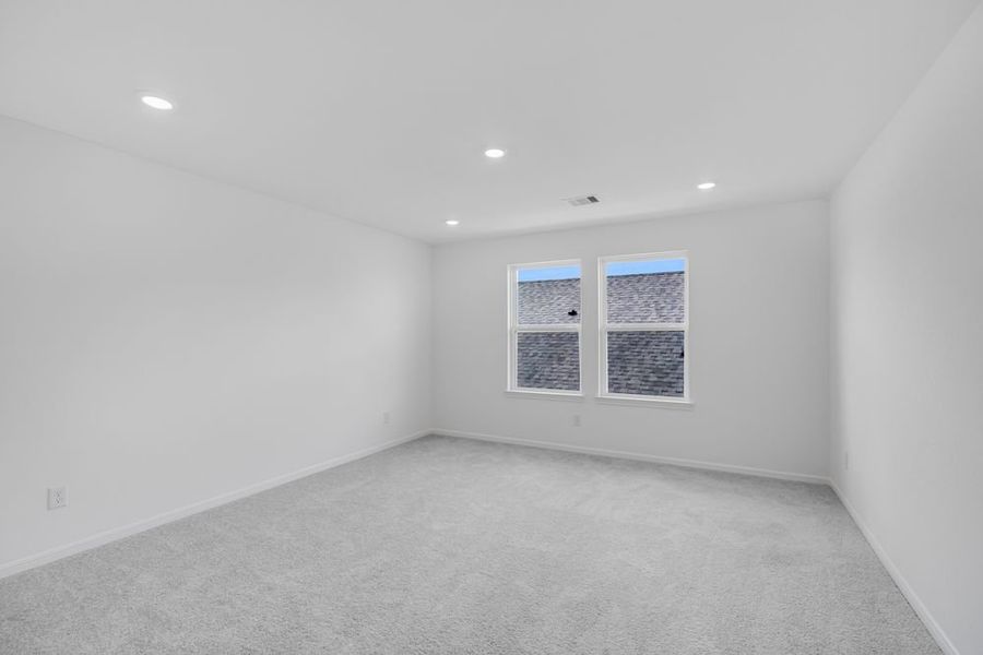 Spacious, unfurnished interior of a new home in Brookewater 45s, Rosenberg (Image 15).