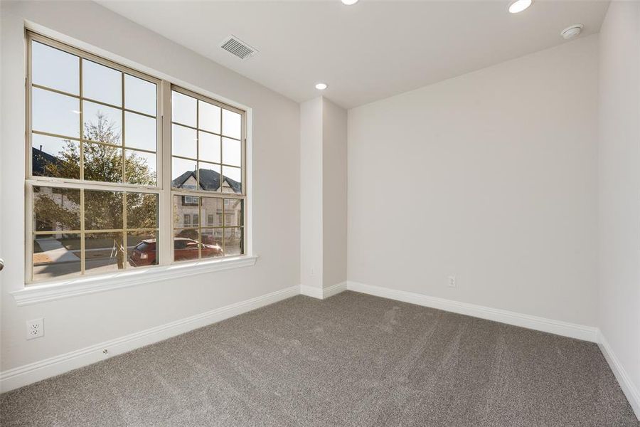 Spacious, unfurnished interior of a new home in Villages of Creekwood, Frisco (Image 27).