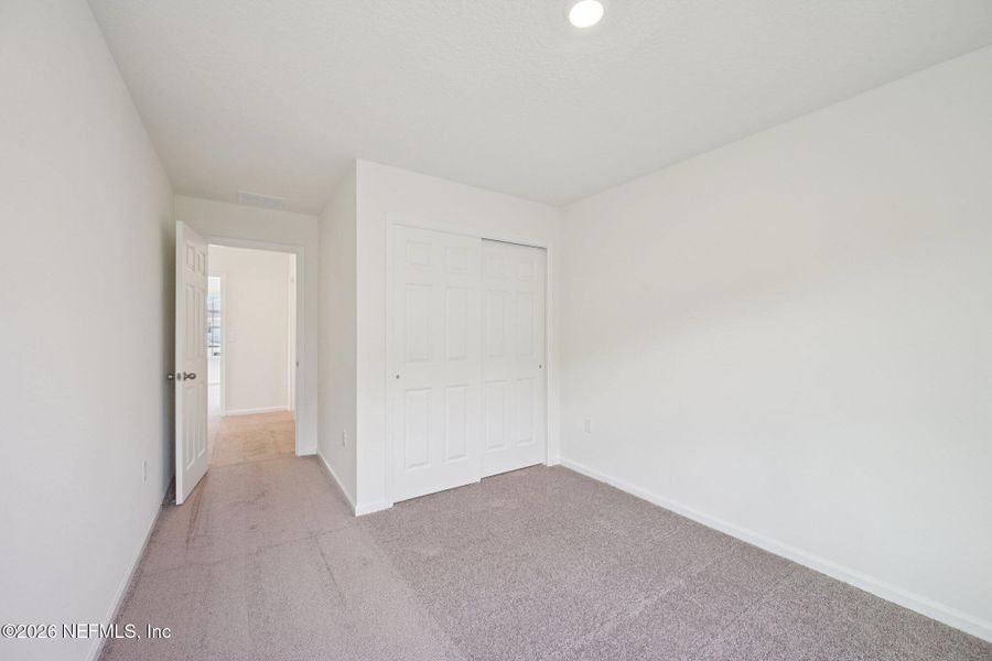 Spacious, unfurnished interior of a new home in Panther Creek, Jacksonville (Image 26).