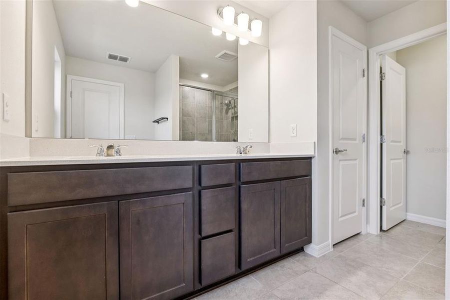 Furnished interior view inside a new home in , Apopka (Image 13).
