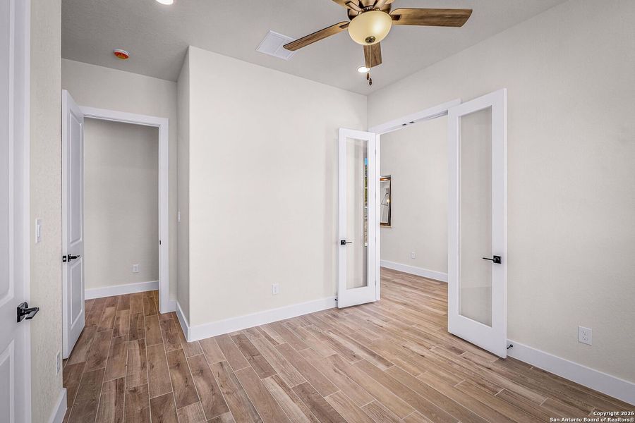 Spacious, unfurnished interior of a new home in , Spring Branch (Image 15).