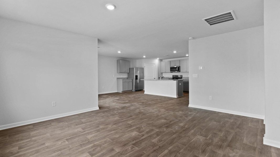 Spacious, unfurnished interior of a new home in Center Pointe, Santee (Image 15).