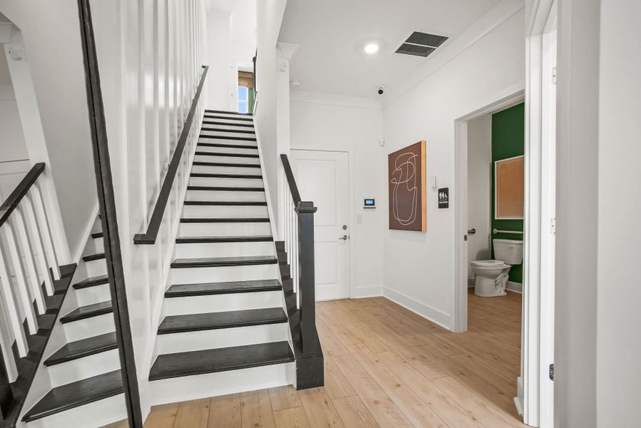 Representative unfurnished interior of a home built from the Evans by Pulte Homes in West End Heights, Charlotte (Image 25).