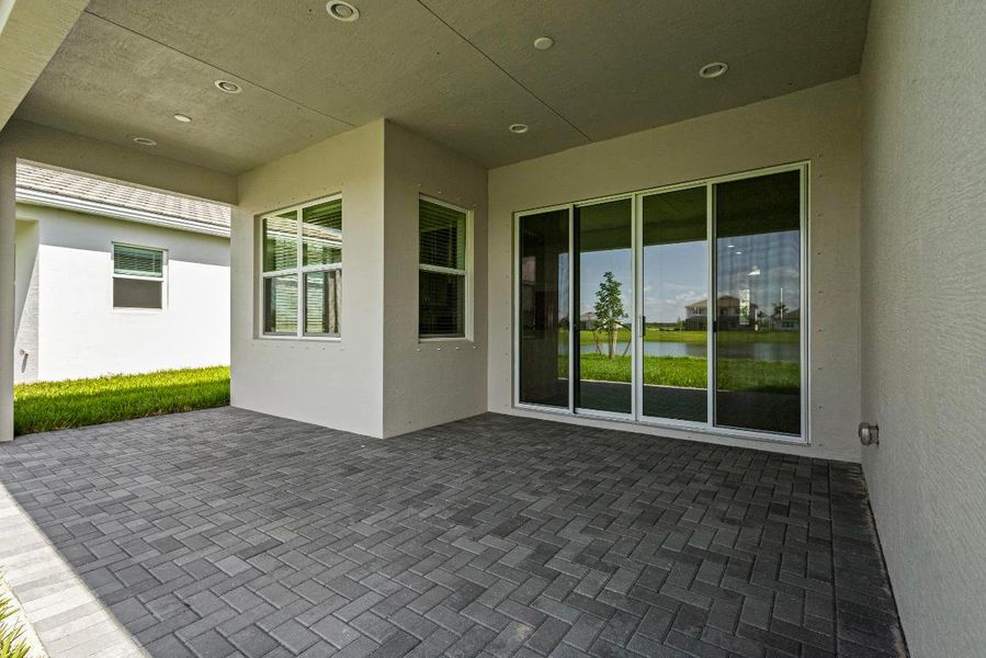 37_1418437 37_1418437