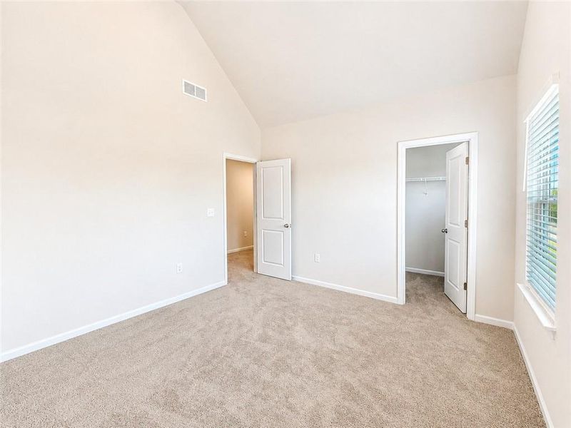 Spacious, unfurnished interior of a new home in Stonegate, Atlanta (Image 14).