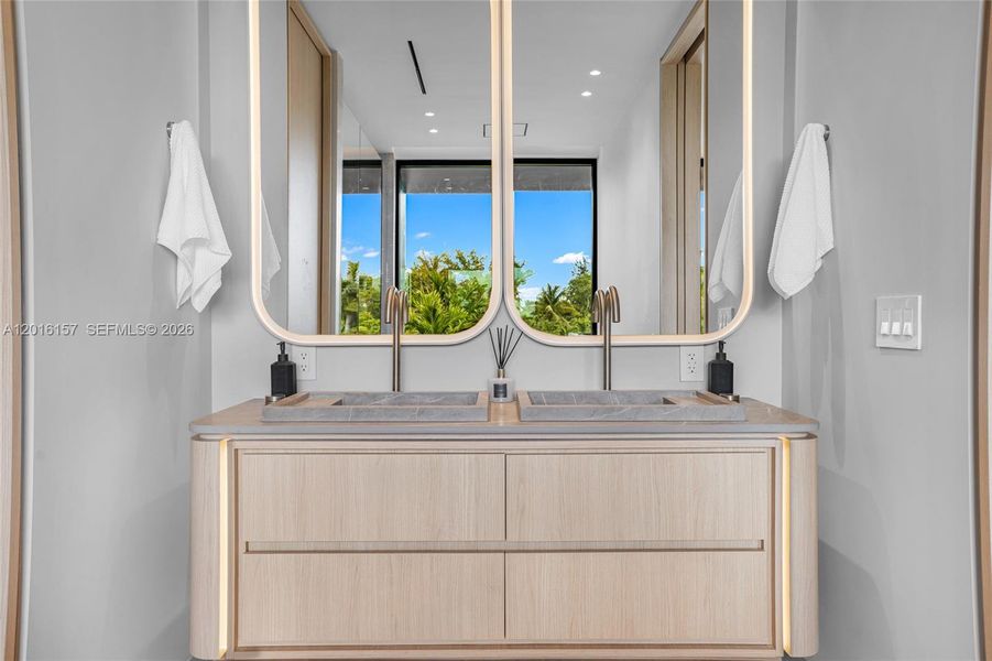 Furnished interior view inside a new home in , Miami Beach (Image 66).