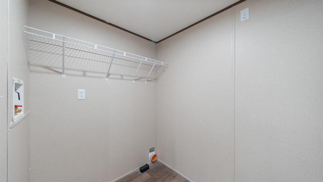 Spacious, unfurnished interior of a new home in , Tool (Image 17).