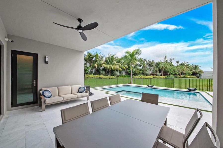 Exterior details and patio area of a home in , Boca Raton (Image 3).