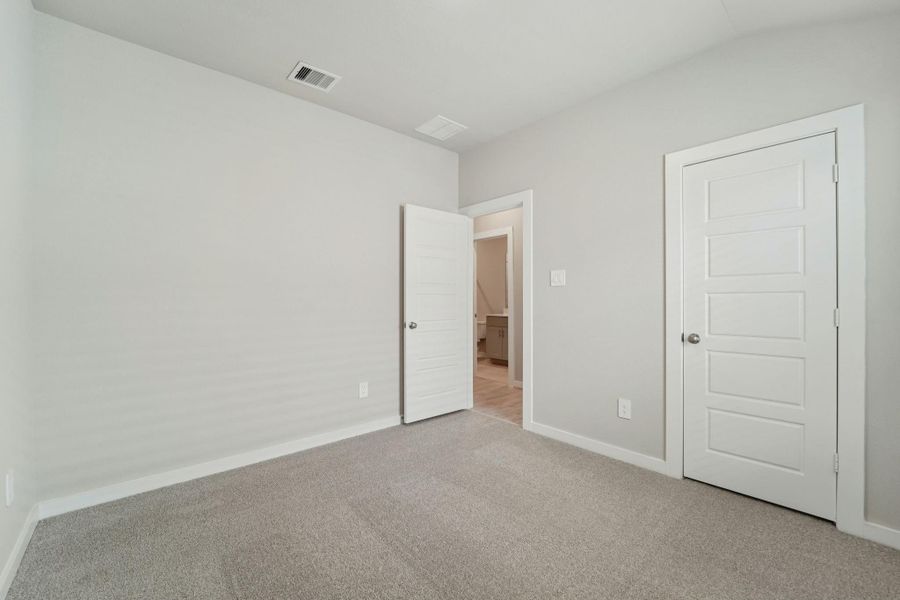Spacious, unfurnished interior of a new home in Stewart's Ranch, Conroe (Image 34). Spacious, unfurnished interior of a new home in Stewart's Ranch, Conroe (Image 34).
