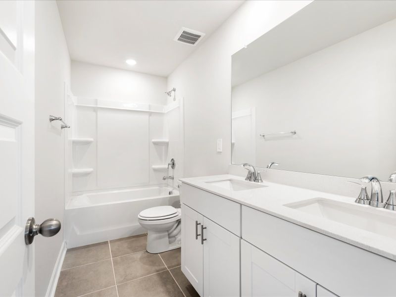 Welcome to the Lennon floorplan at Village at White Pine.