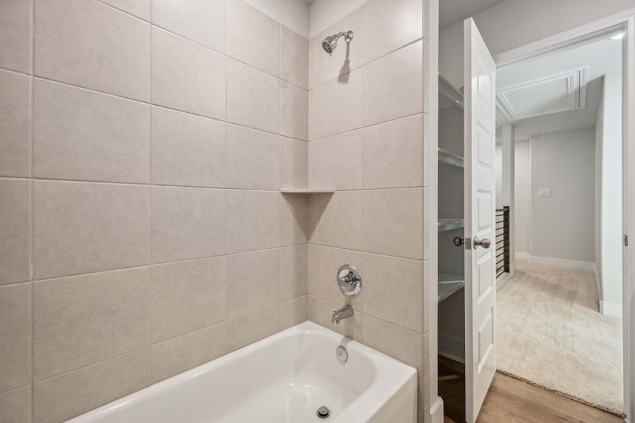 4004 Baja Ln - Bradley - Secondary Bathroom