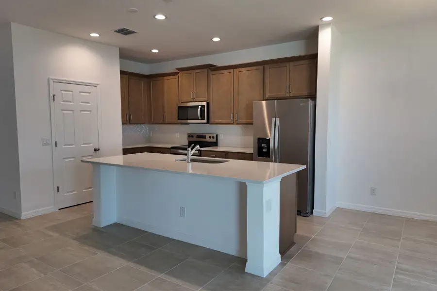 Modern Open-Concept Kitchen in Central Florida Home